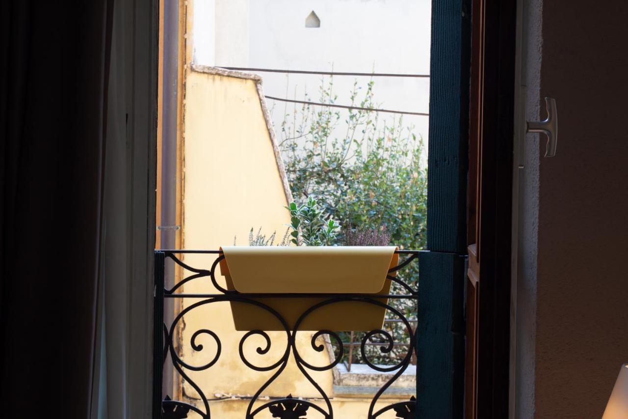 Domus Suites Verona Esterno foto